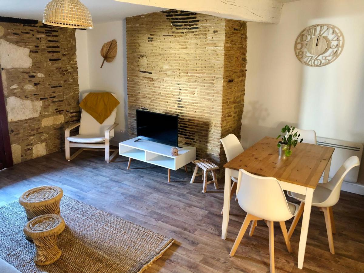 Appartement Au Coeur Du Centre Historique Bergerac Exteriör bild