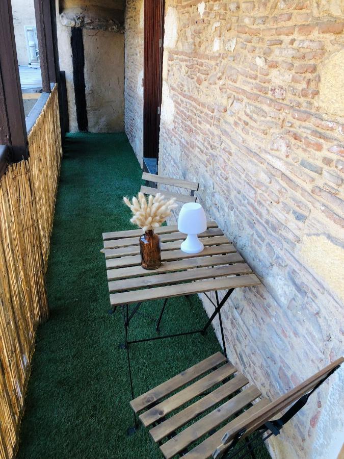 Appartement Au Coeur Du Centre Historique Bergerac Exteriör bild